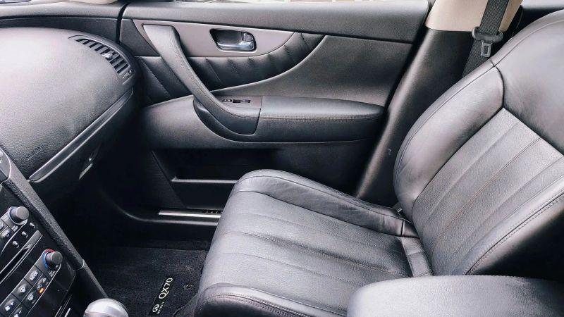 2017 INFINITI QX70 3.7