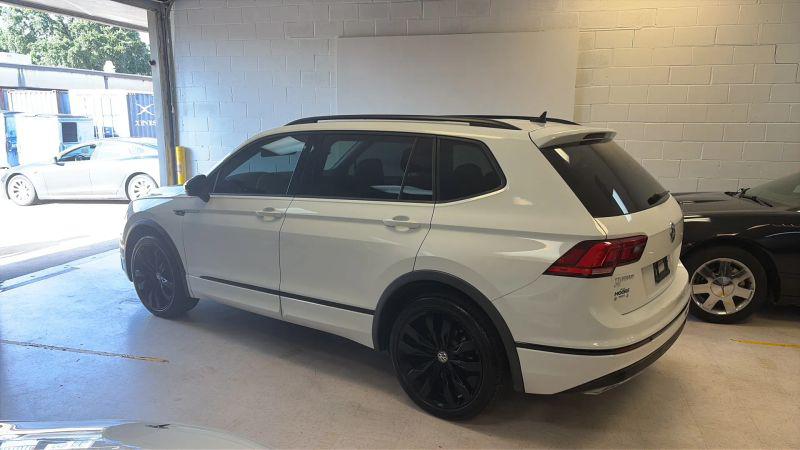 2021 Volkswagen Tiguan 2.0T SE R-Line Black