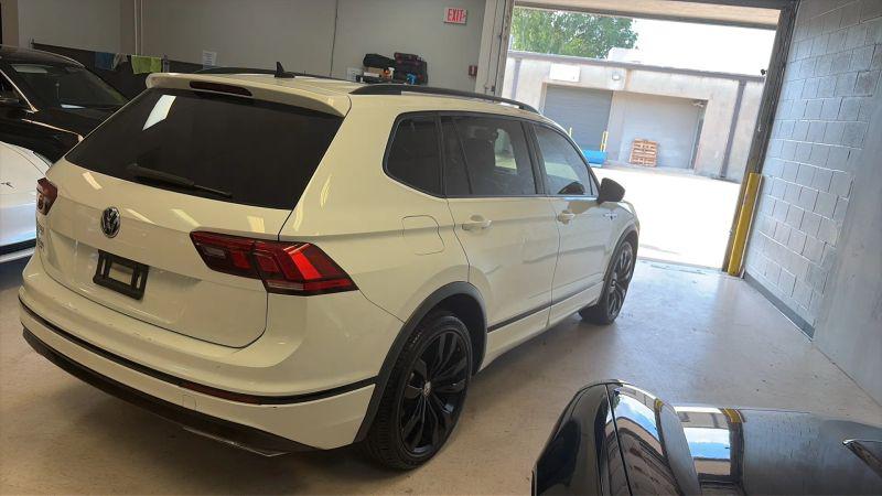 2021 Volkswagen Tiguan 2.0T SE R-Line Black