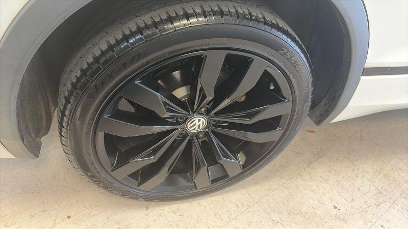 2021 Volkswagen Tiguan 2.0T SE R-Line Black