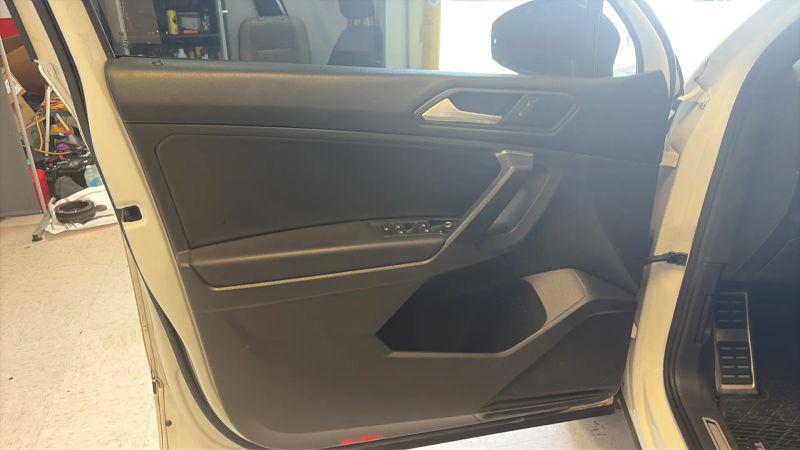 2021 Volkswagen Tiguan 2.0T SE R-Line Black