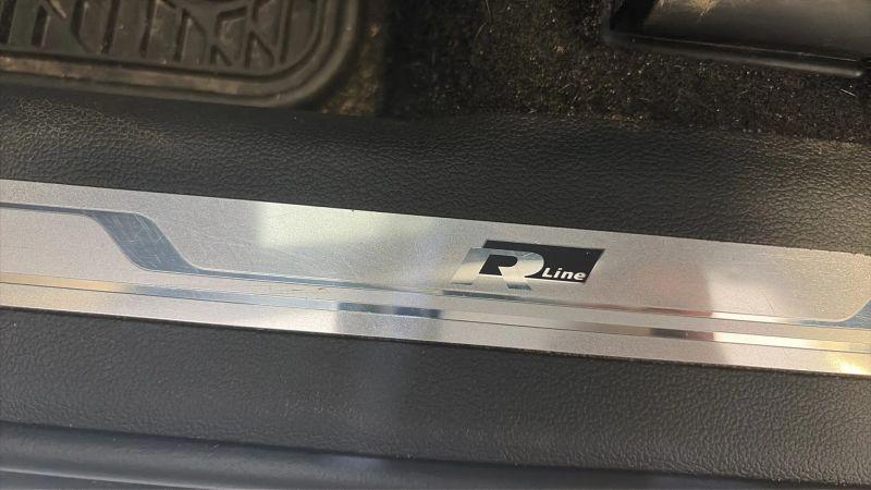2021 Volkswagen Tiguan 2.0T SE R-Line Black