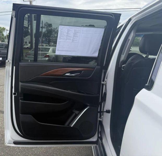 2018 Cadillac Escalade ESV Luxury