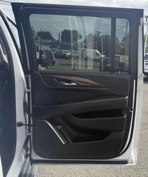 2018 Cadillac Escalade ESV Luxury