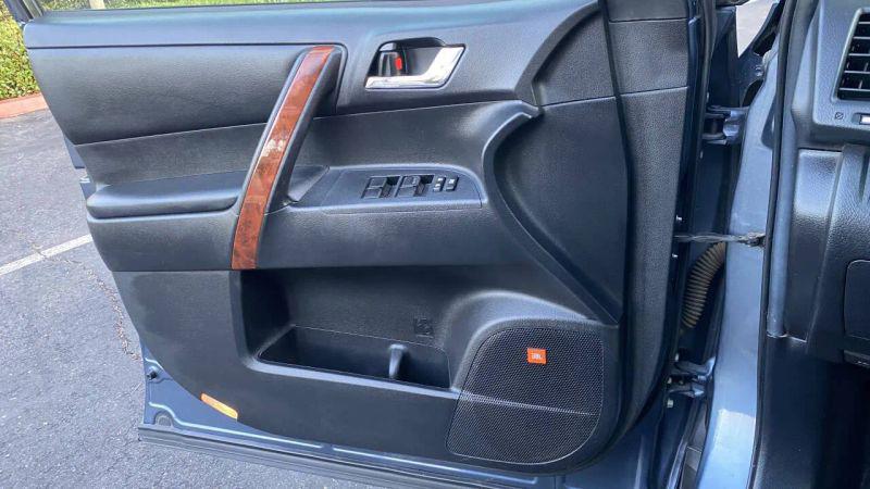 2013 Toyota Highlander Limited V6