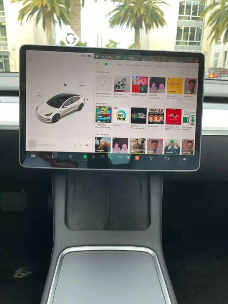 2022 Tesla Model 3 Rear-Wheel Drive