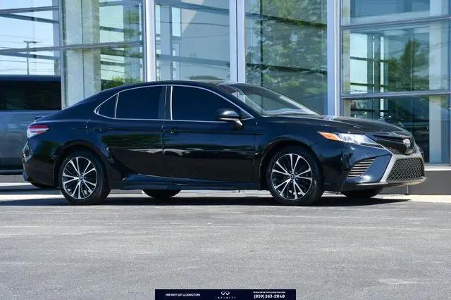 2018 Toyota Camry SE for sale in Lexington, KY