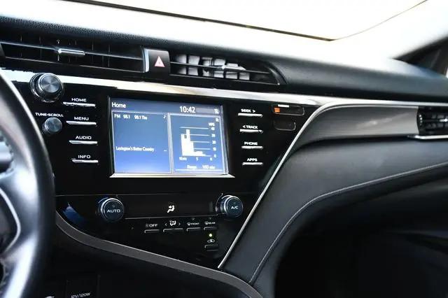 2018 Toyota Camry SE