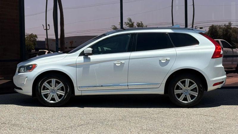 2017 Volvo XC60 T5 Inscription