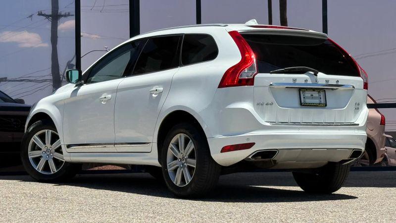2017 Volvo XC60 T5 Inscription