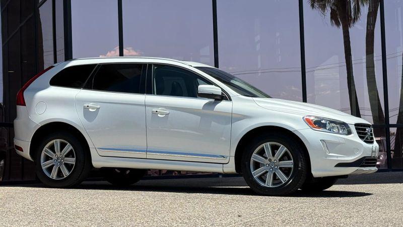 2017 Volvo XC60 T5 Inscription