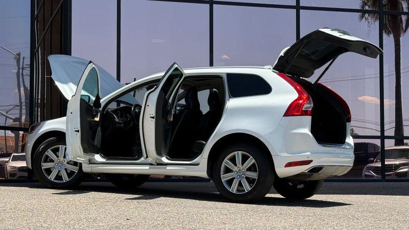 2017 Volvo XC60 T5 Inscription