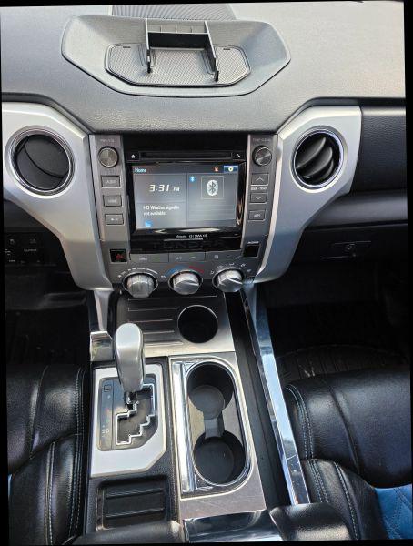 2017 Toyota Tundra SR5 5.7L V8