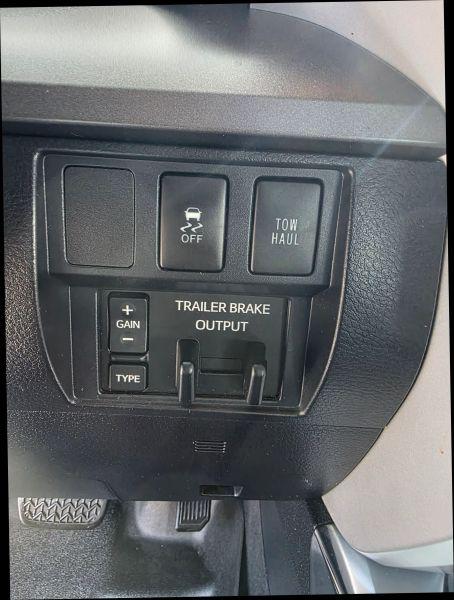 2017 Toyota Tundra SR5 5.7L V8