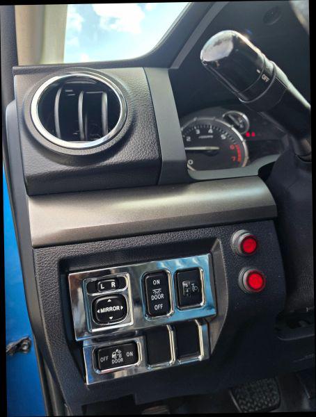2017 Toyota Tundra SR5 5.7L V8