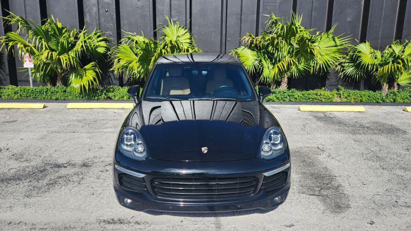 2017 Porsche Cayenne Base
