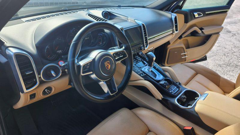 2017 Porsche Cayenne Base