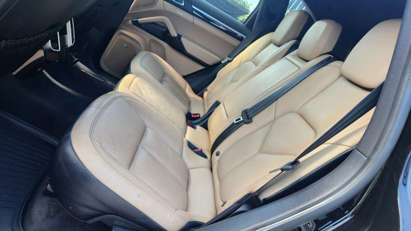 2017 Porsche Cayenne Base
