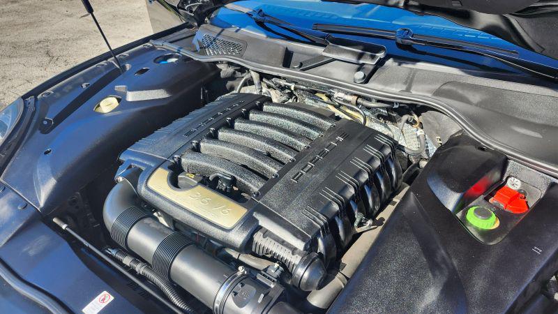 2017 Porsche Cayenne Base