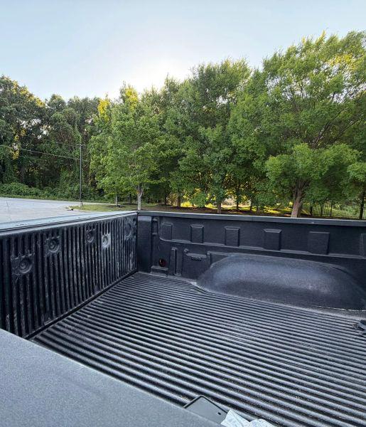 2022 Ram 1500 Classic SLT Crew Cab 4x2 5'7" Box
