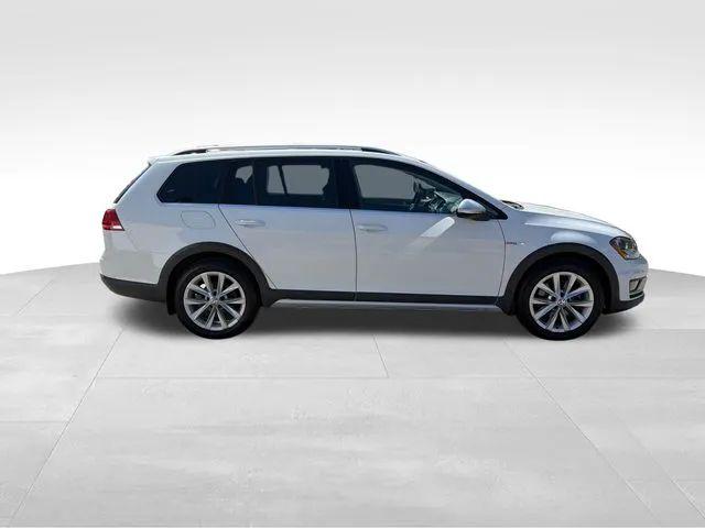 2017 Volkswagen Golf Alltrack TSI SE
