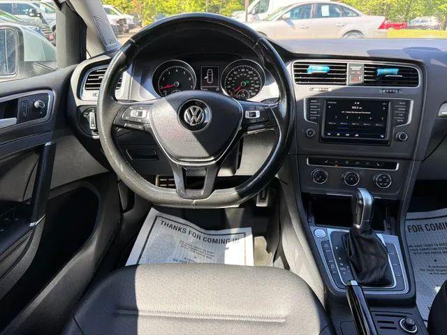 2017 Volkswagen Golf Alltrack TSI SE