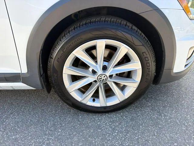 2017 Volkswagen Golf Alltrack TSI SE
