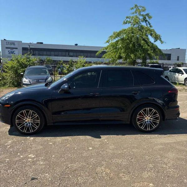 2016 Porsche Cayenne GTS