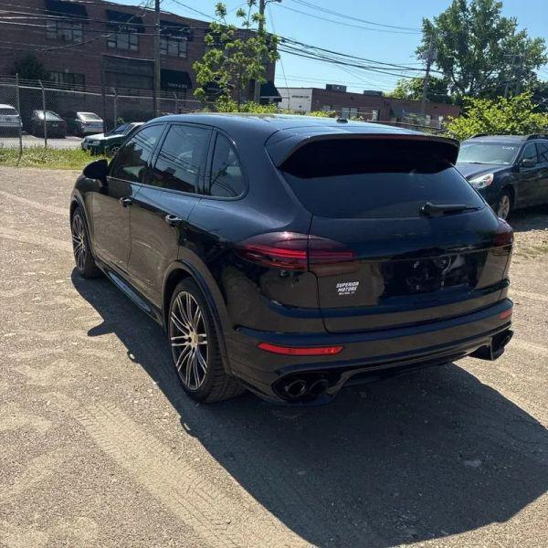 2016 Porsche Cayenne GTS