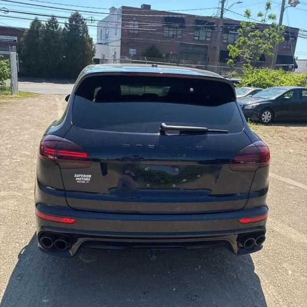 2016 Porsche Cayenne GTS