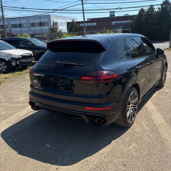 2016 Porsche Cayenne GTS