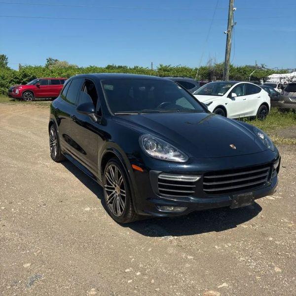 2016 Porsche Cayenne GTS