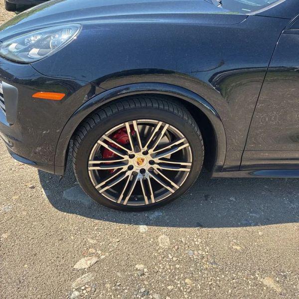 2016 Porsche Cayenne GTS