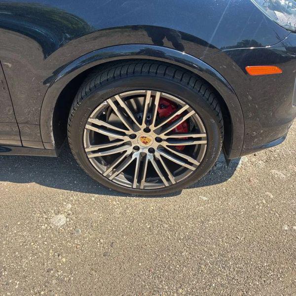 2016 Porsche Cayenne GTS