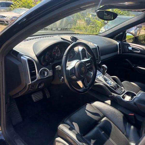 2016 Porsche Cayenne GTS