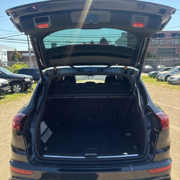 2016 Porsche Cayenne GTS