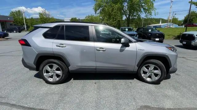 2021 Toyota RAV4 Hybrid XLE Premium