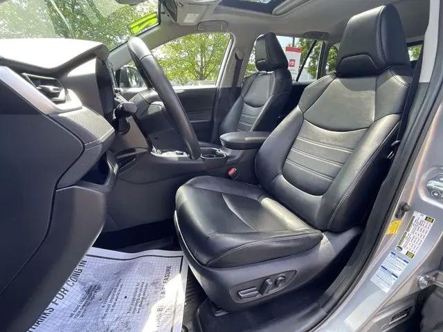 2021 Toyota RAV4 Hybrid XLE Premium