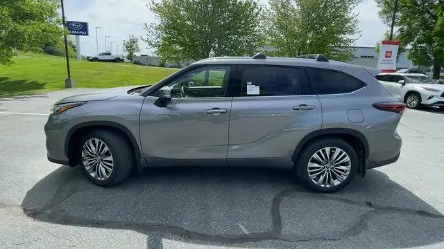 2026 Toyota Highlander Platinum