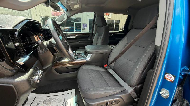 2023 GMC Sierra 1500 4WD Crew Cab Short Box Elevation with 3SB