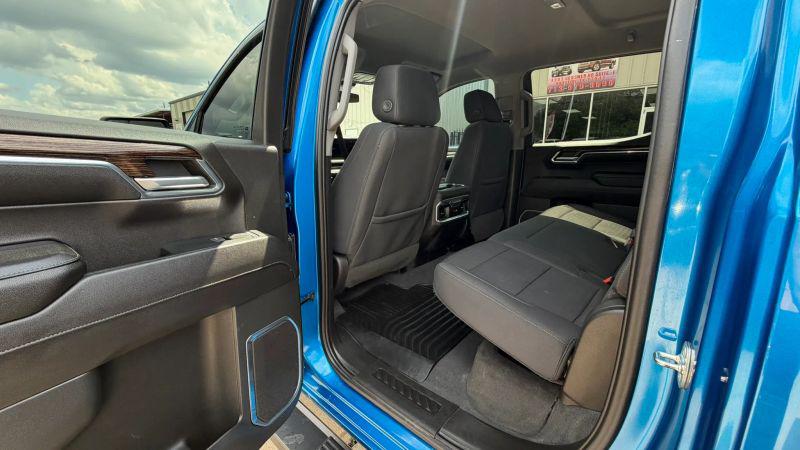 2023 GMC Sierra 1500 4WD Crew Cab Short Box Elevation with 3SB