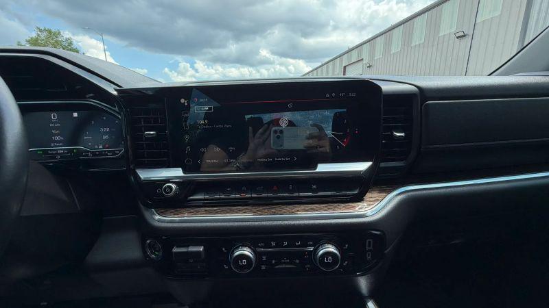 2023 GMC Sierra 1500 4WD Crew Cab Short Box Elevation with 3SB