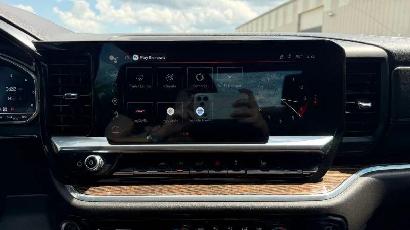 2023 GMC Sierra 1500 4WD Crew Cab Short Box Elevation with 3SB