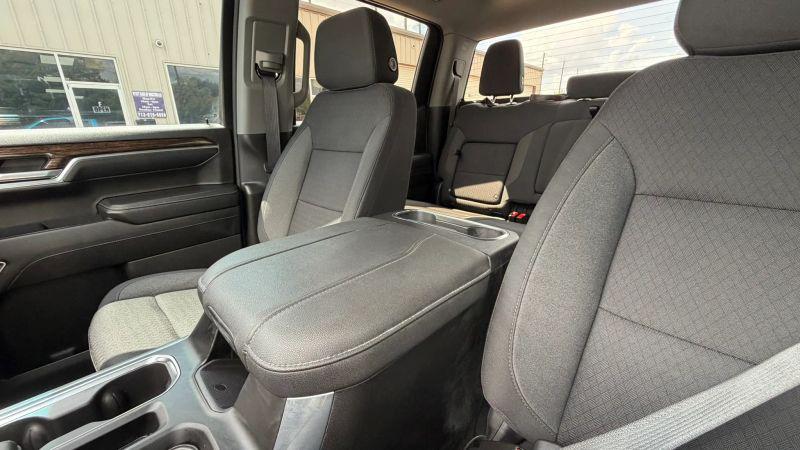 2023 GMC Sierra 1500 4WD Crew Cab Short Box Elevation with 3SB