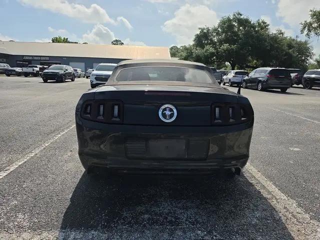 2014 Ford Mustang V6