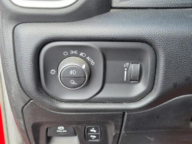 2021 Ram 1500 Lone Star Crew Cab 4x4 5'7" Box