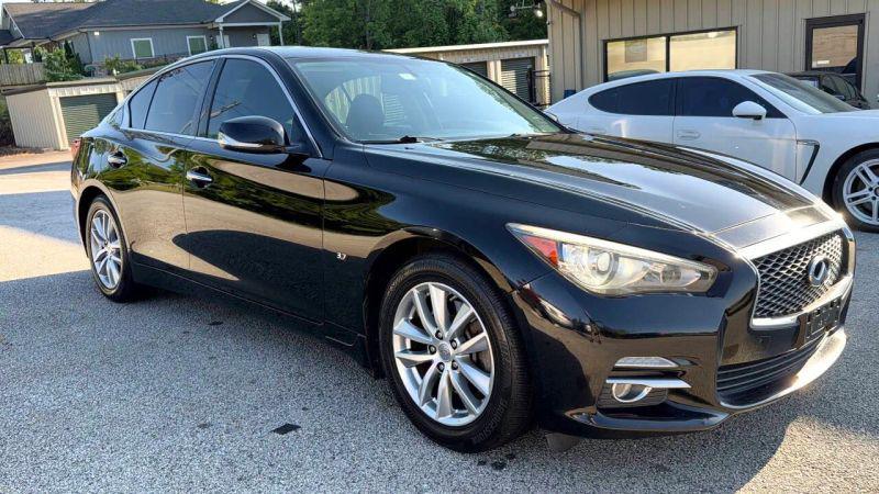 2015 INFINITI Q50 Premium