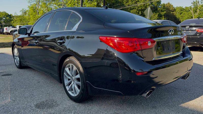 2015 INFINITI Q50 Premium