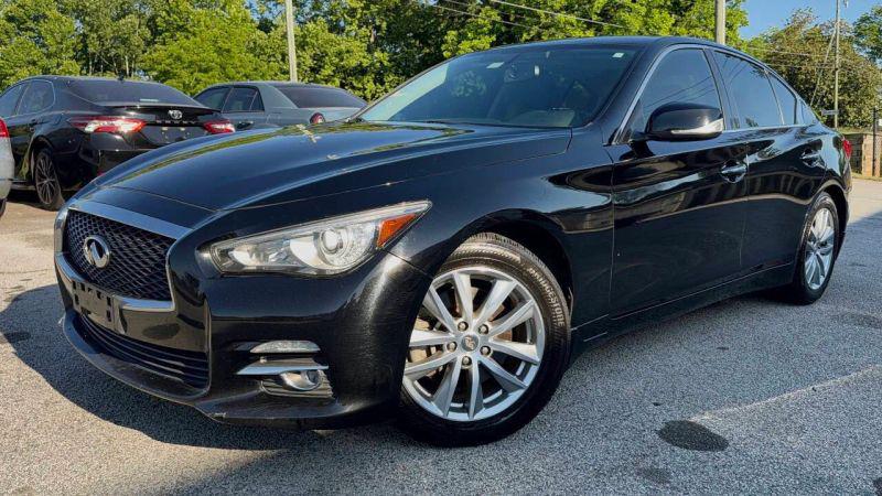2015 INFINITI Q50 Premium