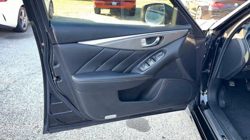 2015 INFINITI Q50 Premium
